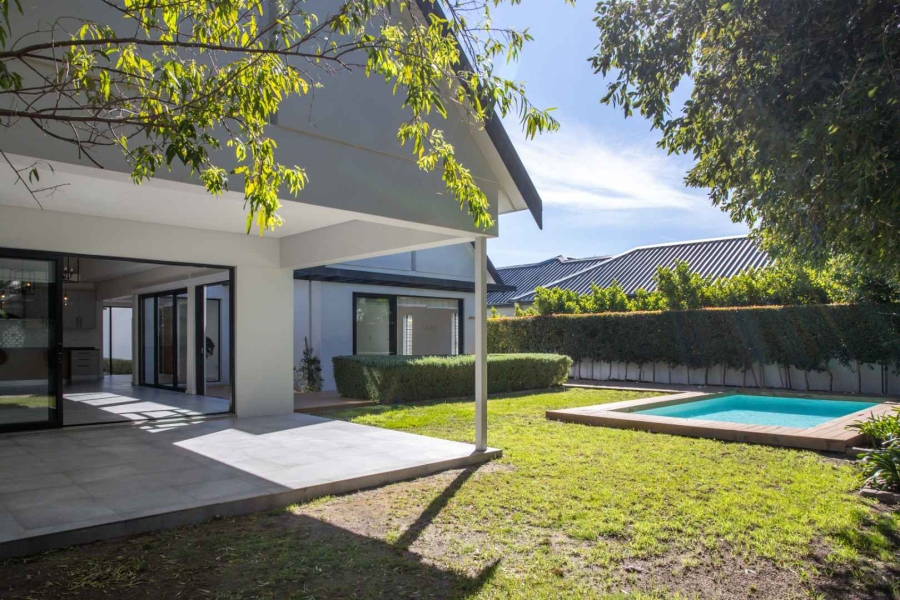 To Let 4 Bedroom Property for Rent in Val De Vie Estate Western Cape